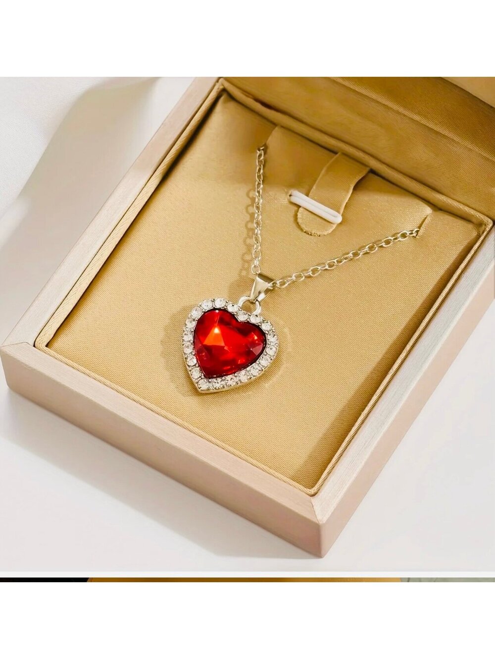 New - Elegant Princess Rhinestone Heart Necklace with Zircon accents - Red